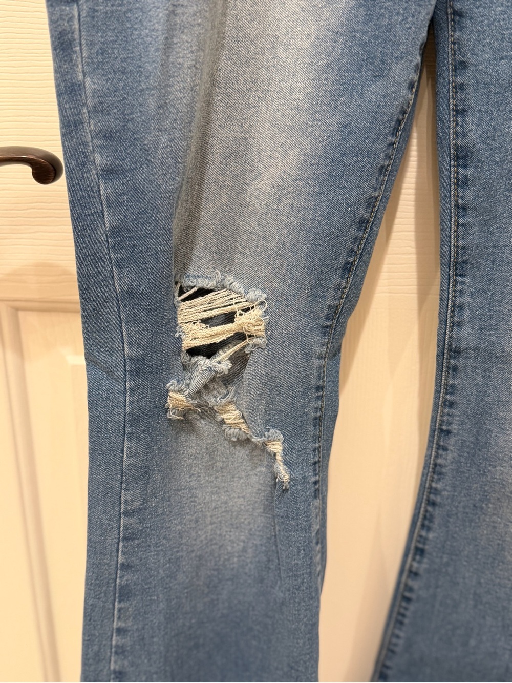 Wide Leg Distressed Jeans in Medium Blue - Picture 4 of 7